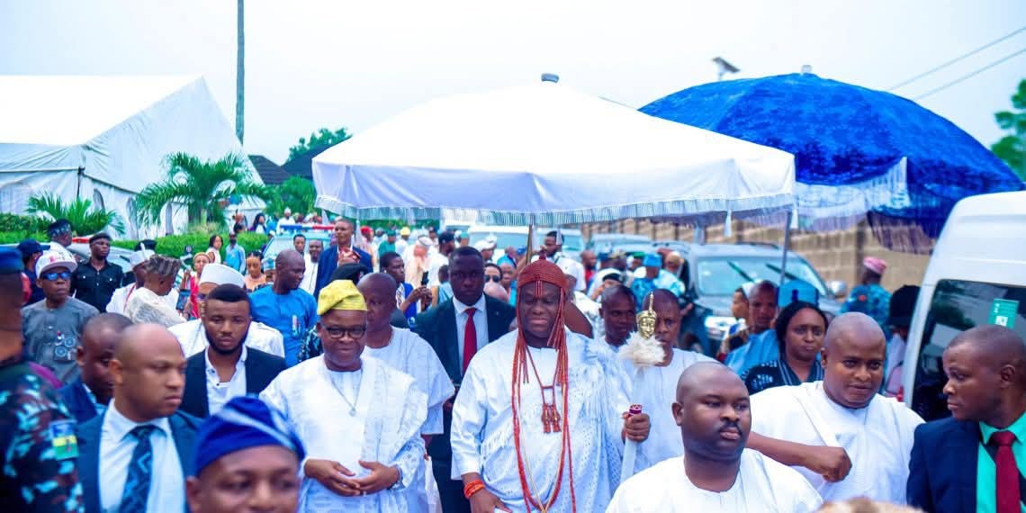 Breaking News: Ooni of ife visits Olubadan- Designate, Oba Rashidi Ladoja, this morning