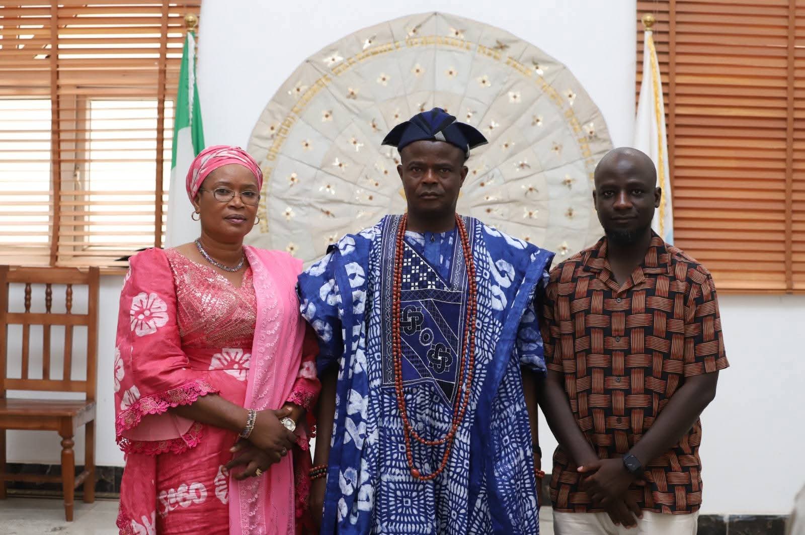 OBA OLUGBENLE RESOLVES YEWA SOUTH ASSEMBLY ISSUES: RECONCILES ELDERS, BOLANLE AJAYI AND BAYO OREBIYI.