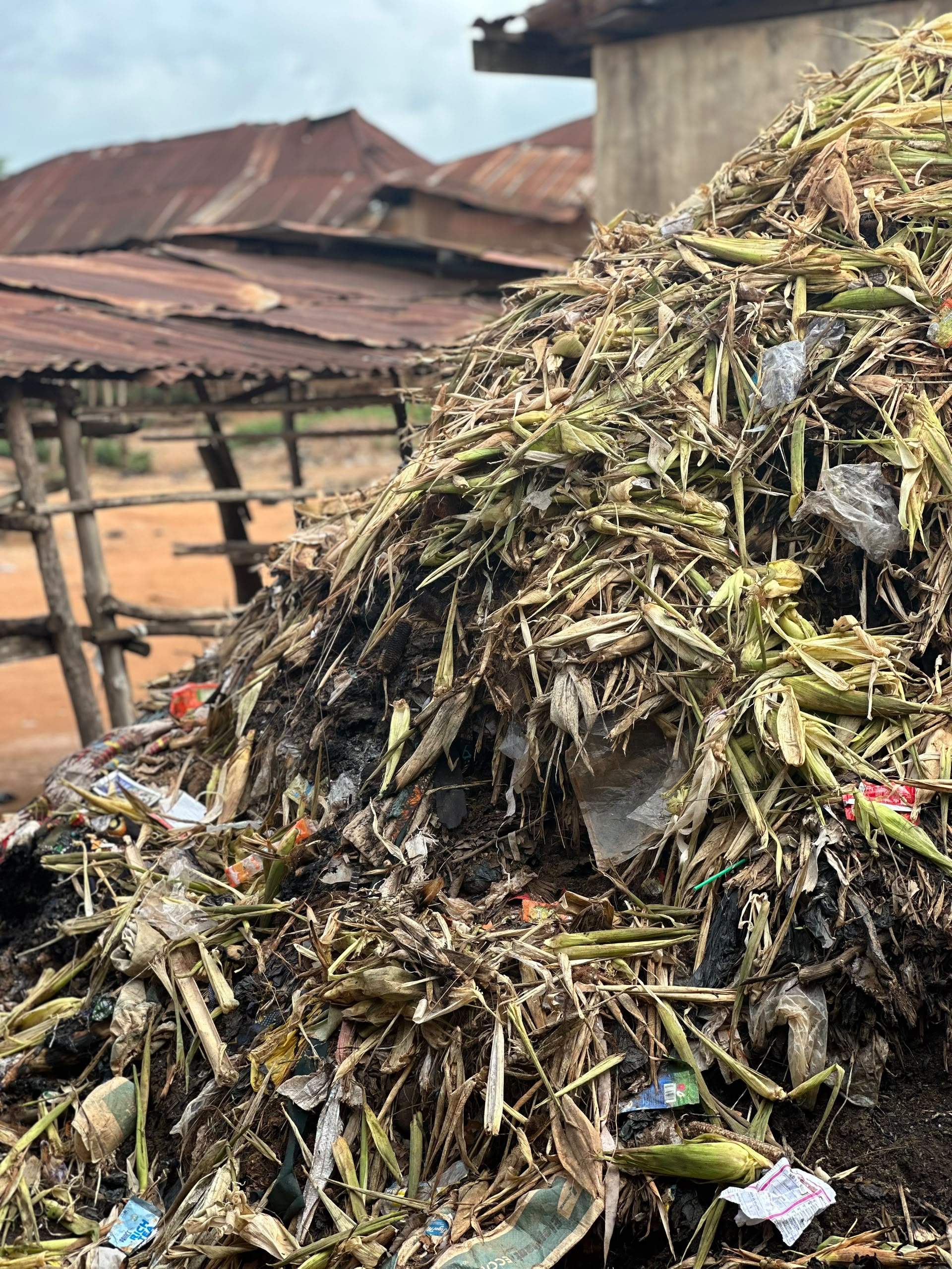 STOP TURNING YOUR MARKETS TO ILLEGAL DUMPSITES OR HAVE THEM SHUT,OGUN WARNS MARKET LEADERS.
